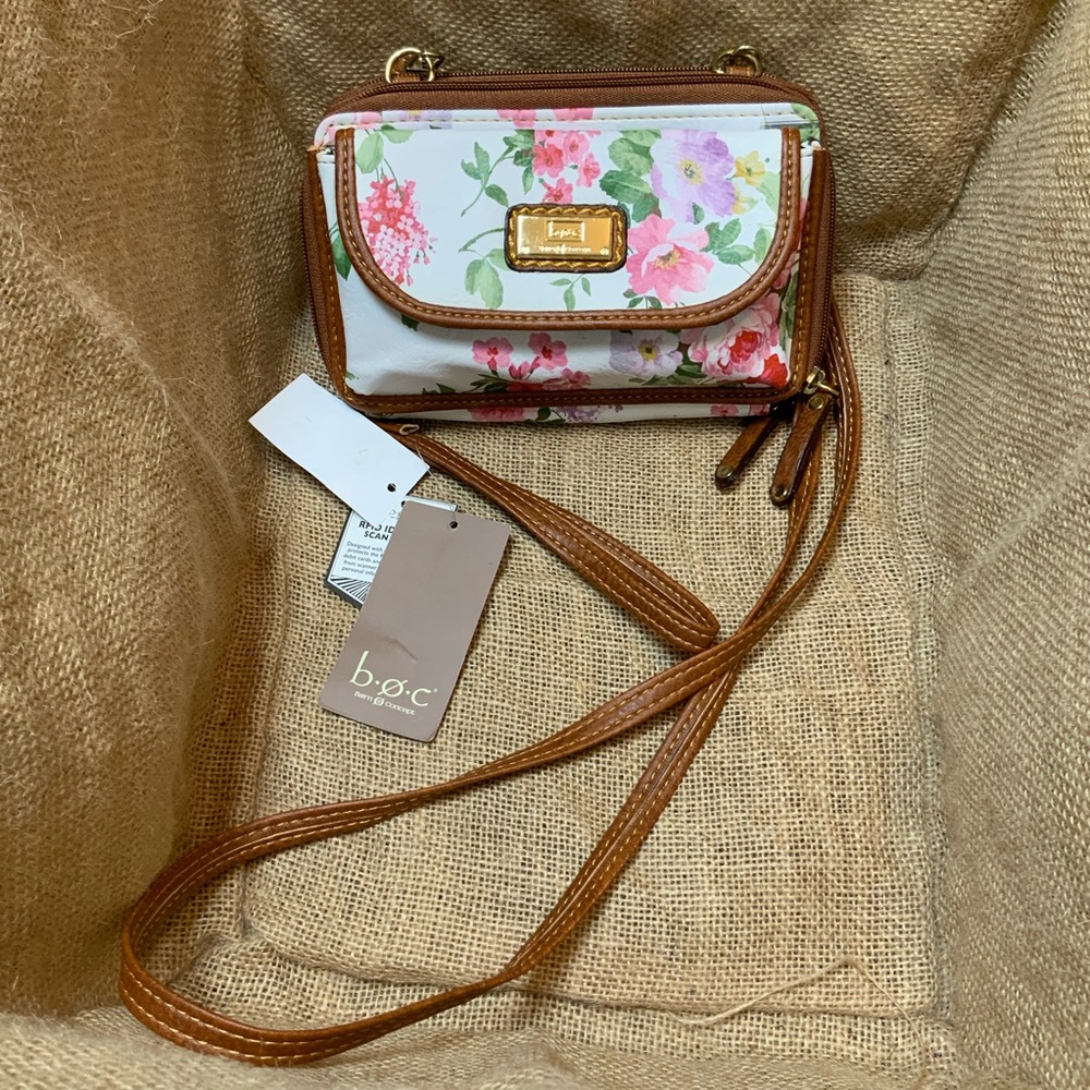 "NWT b.ø.c. Born Concept Oakfield Floral Camera Crossbody Bag"